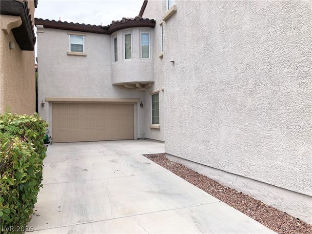 1885 Cape Cod Landing Drive, Las Vegas, NV 89135