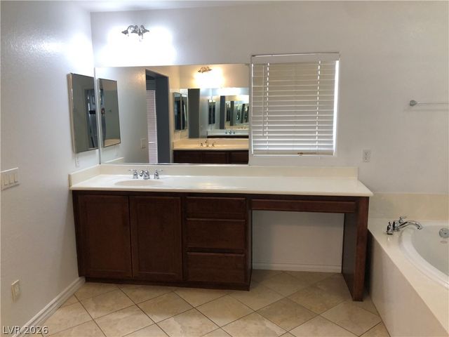 1885 Cape Cod Landing Drive, Las Vegas, NV 89135