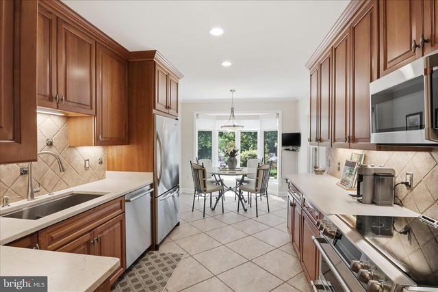 1496 HAMPTON HILL CIR, Mclean, VA 22101