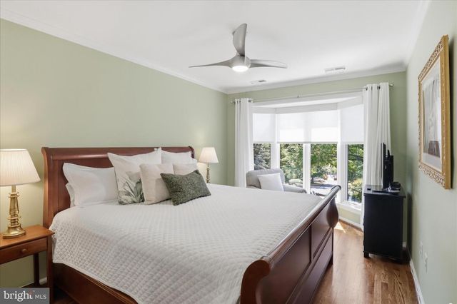 1496 HAMPTON HILL CIR, Mclean, VA 22101