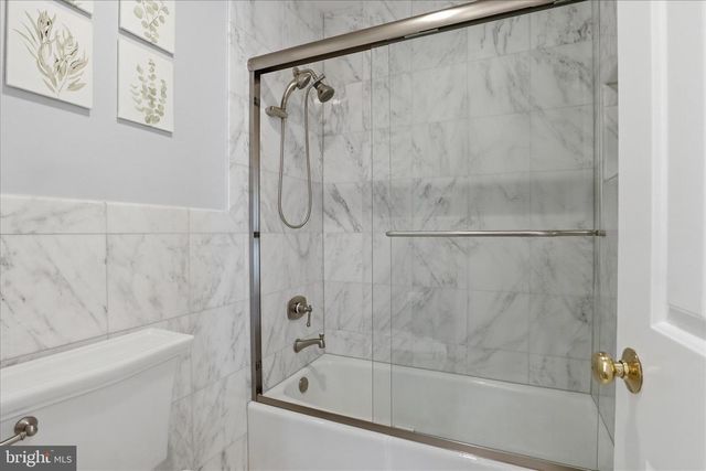 1496 HAMPTON HILL CIR, Mclean, VA 22101