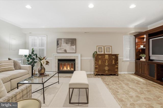 1496 HAMPTON HILL CIR, Mclean, VA 22101