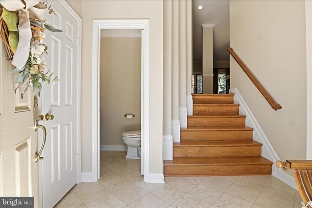 1496 HAMPTON HILL CIR, Mclean, VA 22101
