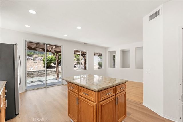 28549 Silverking Trail, Saugus, CA 91390