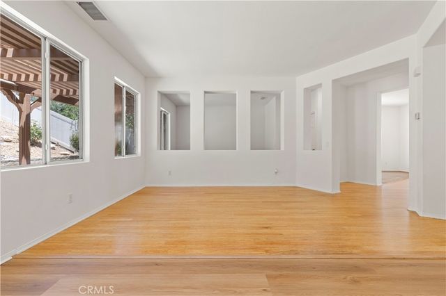 28549 Silverking Trail, Saugus, CA 91390