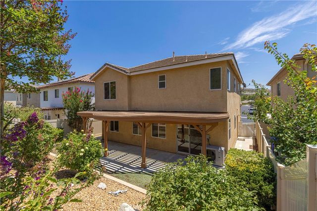 28549 Silverking Trail, Saugus, CA 91390