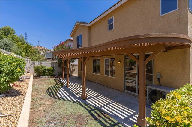 28549 Silverking Trail, Saugus, CA 91390