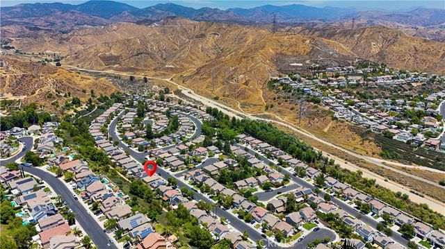 28549 Silverking Trail, Saugus, CA 91390