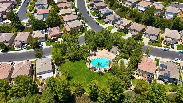 28549 Silverking Trail, Saugus, CA 91390