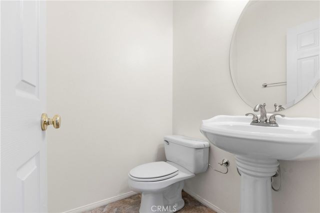 28549 Silverking Trail, Saugus, CA 91390