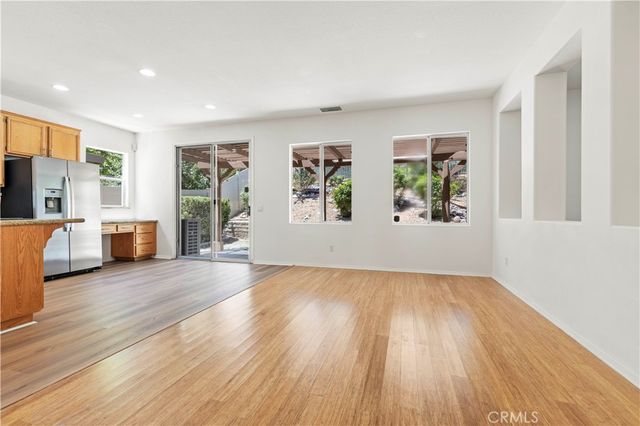 28549 Silverking Trail, Saugus, CA 91390