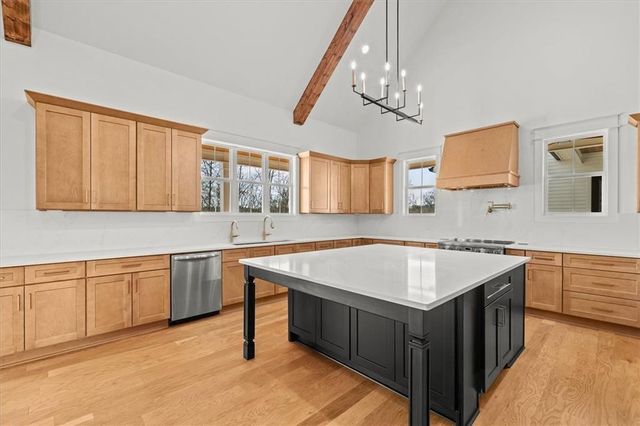 1250 HAYS MILL Road, Carrollton, GA 30117