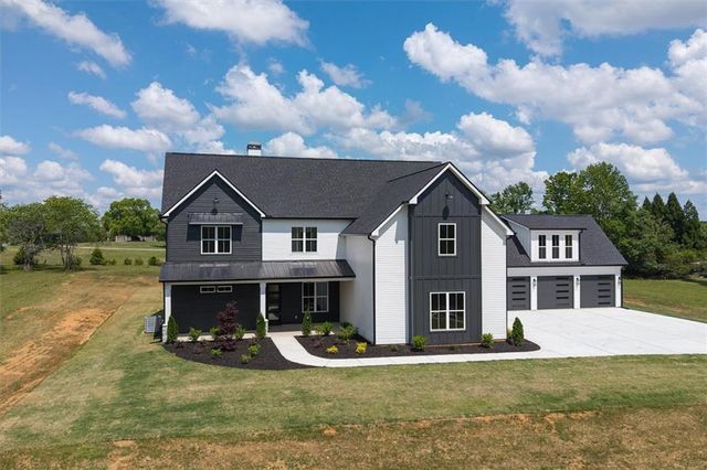 1250 HAYS MILL Road, Carrollton, GA 30117