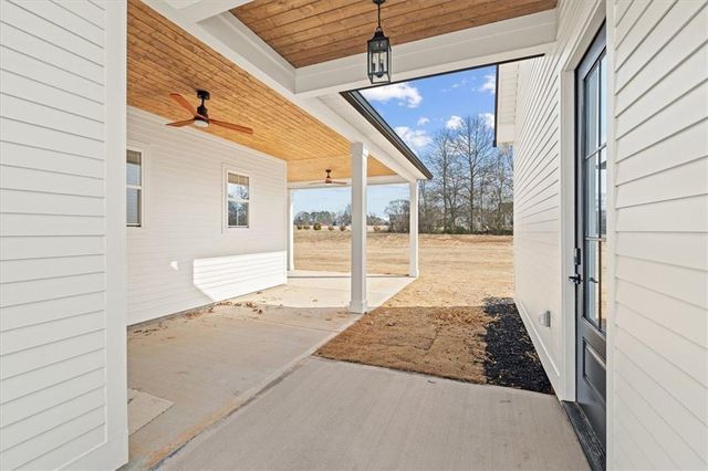1250 HAYS MILL Road, Carrollton, GA 30117