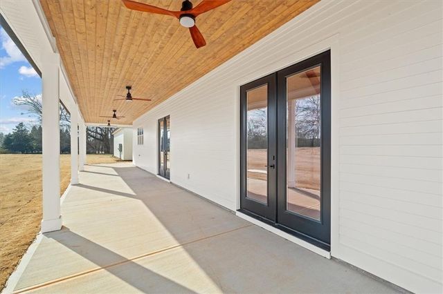 1250 HAYS MILL Road, Carrollton, GA 30117
