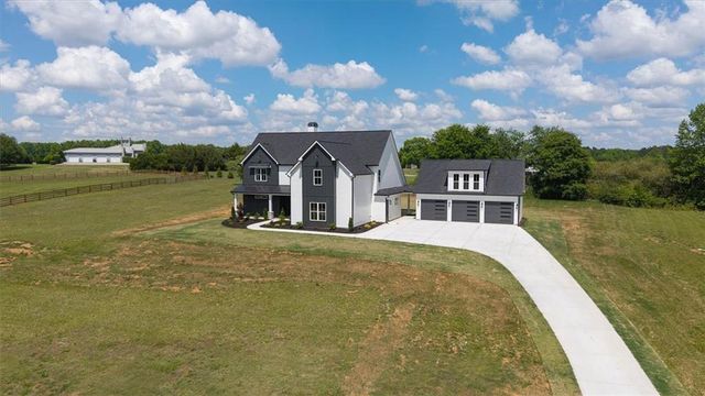 1250 HAYS MILL Road, Carrollton, GA 30117