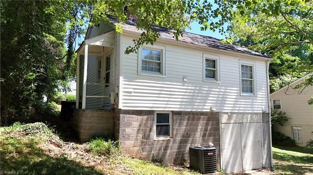 2604 Lyndhurst Avenue, Winston-salem, NC 27103