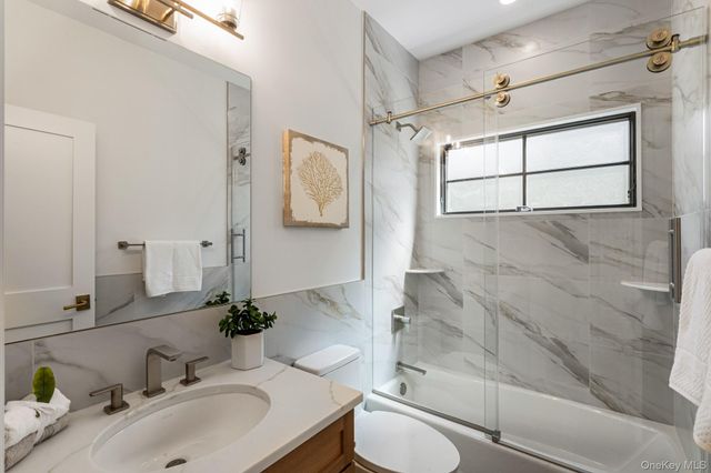 33 3rd Street, Manhasset, NY 11030