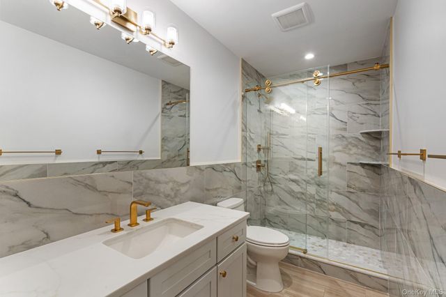 33 3rd Street, Manhasset, NY 11030