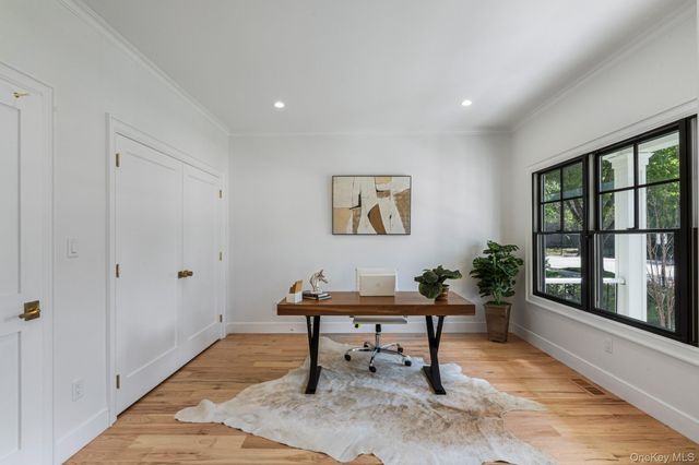 33 3rd Street, Manhasset, NY 11030