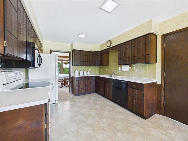 6689 Highland Drive, Windsor, WI 53598