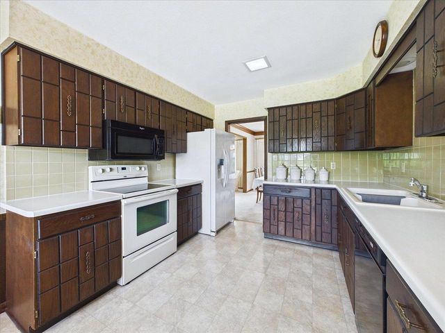 6689 Highland Drive, Windsor, WI 53598