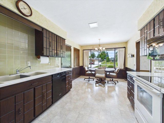 6689 Highland Drive, Windsor, WI 53598