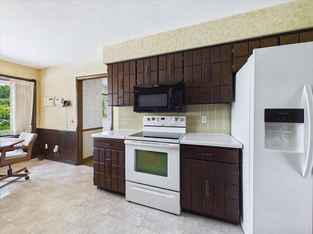 6689 Highland Drive, Windsor, WI 53598