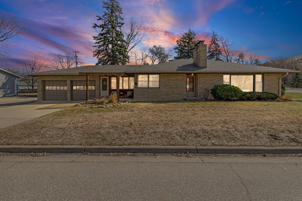 4108 Halifax Avenue N, Robbinsdale, MN 55422