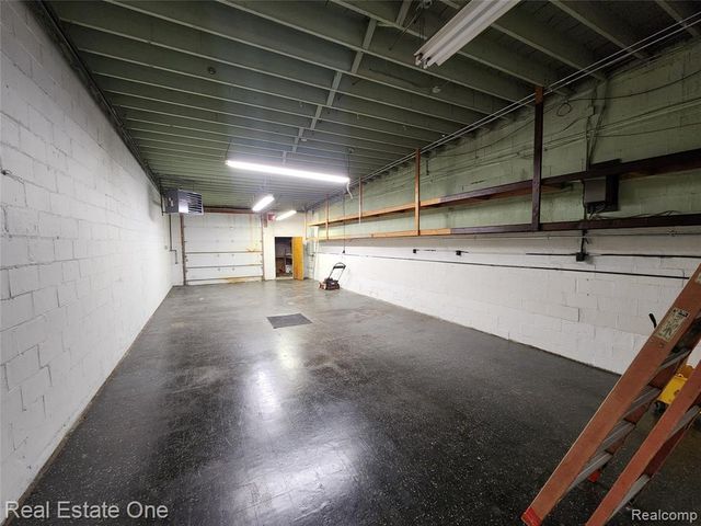 4105 12 Mile Road, Berkley, MI 48072