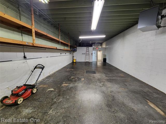 4105 12 Mile Road, Berkley, MI 48072