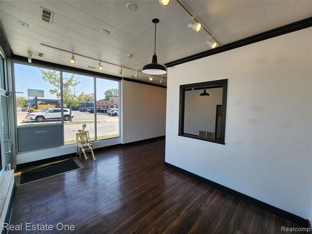 4105 12 Mile Road, Berkley, MI 48072