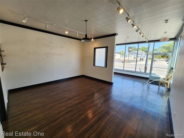 4105 12 Mile Road, Berkley, MI 48072