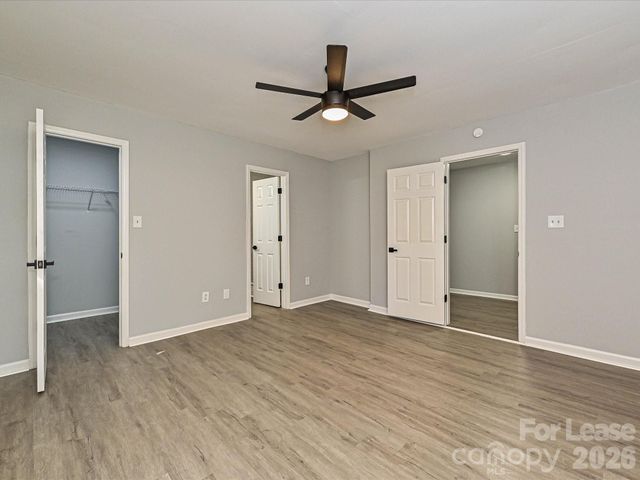 633 Pennwood Lane, Charlotte, NC 28215
