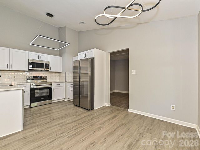 633 Pennwood Lane, Charlotte, NC 28215