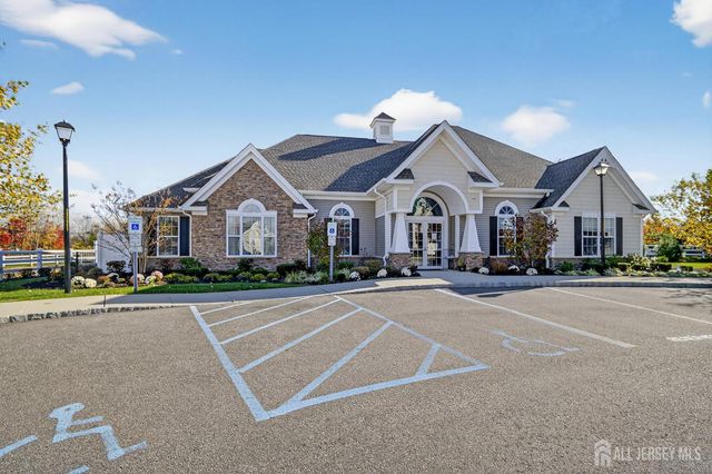 67 Grabowski Drive, Sayreville, NJ 08859