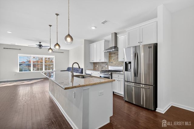 67 Grabowski Drive, Sayreville, NJ 08859