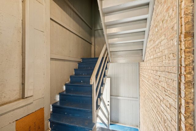 8548 S Manistee Avenue, Chicago, IL 60617