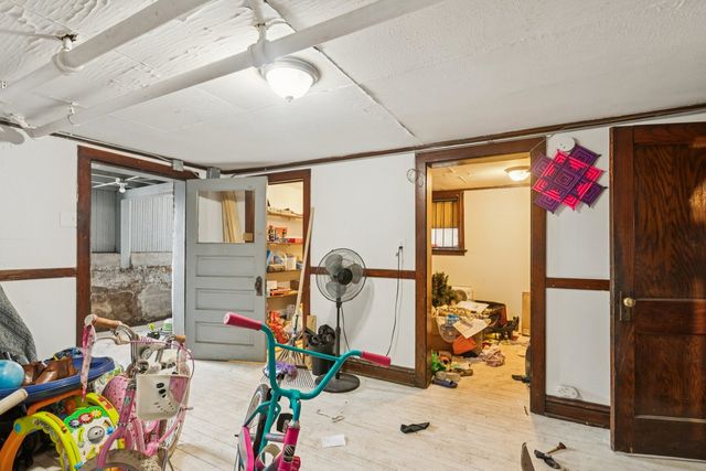 8548 S Manistee Avenue, Chicago, IL 60617