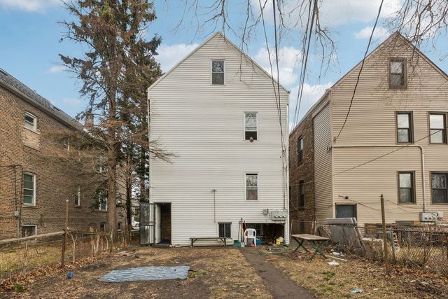 8548 S Manistee Avenue, Chicago, IL 60617