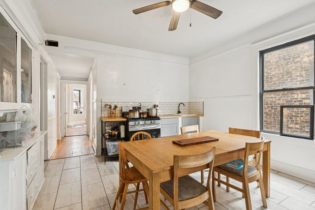 8548 S Manistee Avenue, Chicago, IL 60617