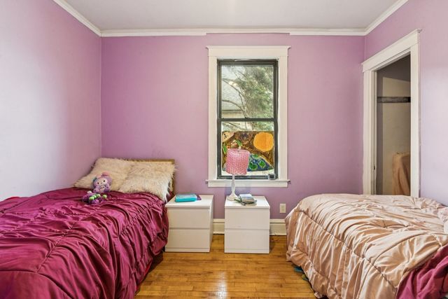 8548 S Manistee Avenue, Chicago, IL 60617