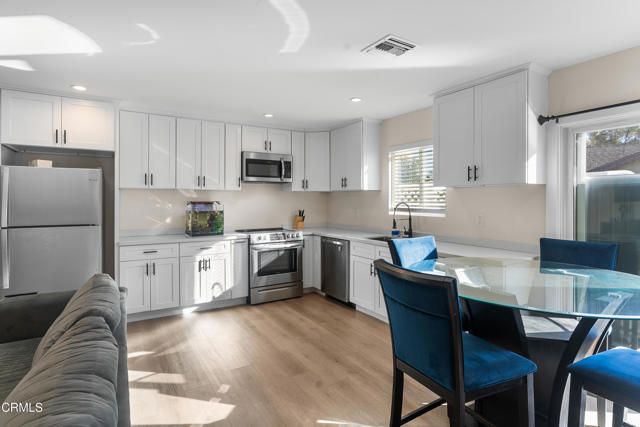 2549 Young Avenue B, Thousand Oaks, CA 91360