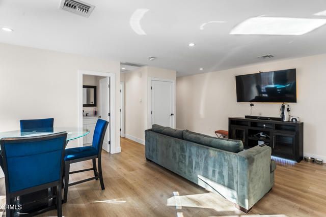 2549 Young Avenue B, Thousand Oaks, CA 91360