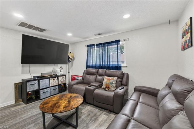 1052 Hannah ST, Norfolk, VA 23505