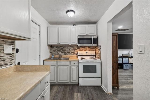 1052 Hannah ST, Norfolk, VA 23505