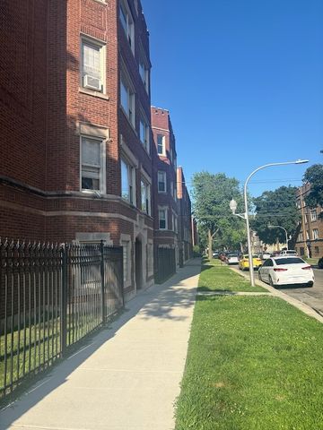 7655 S Yates Boulevard 2410-2, Chicago, IL 60649