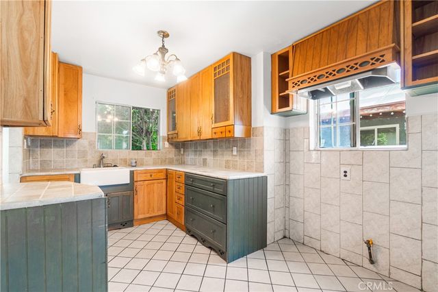 2828 Hill, Huntington Park, CA 90255