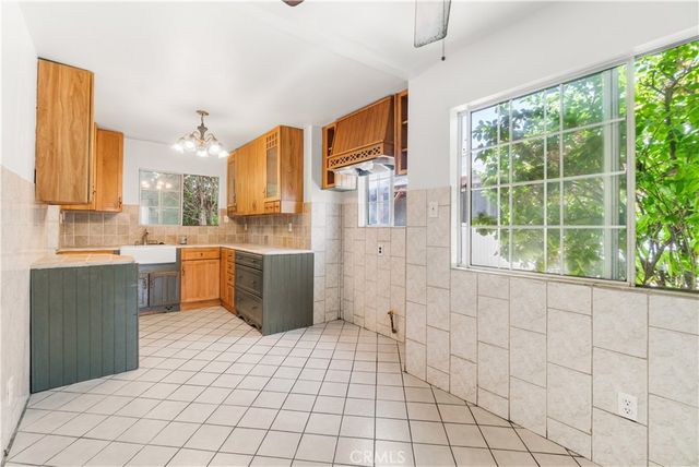 2828 Hill, Huntington Park, CA 90255