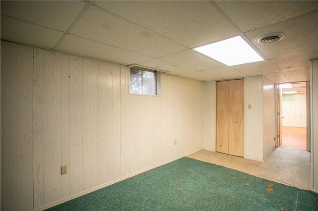 323 Olivia St., Vanport, PA 15009